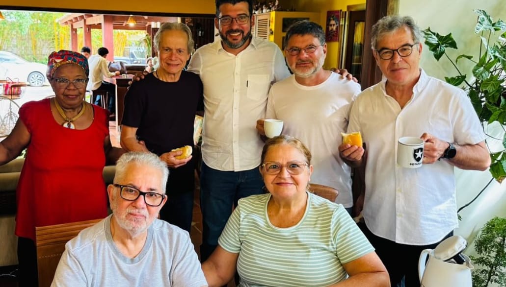 Rifando Cesário, Jorge Viana reúne petistas em café com oração do “Pai Nosso” em sua casa e trata sobre eleição no PT